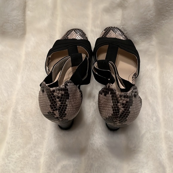 🖤PRICE DROP🖤Calvin Klein Black 5 inch Wedge WORN ONCE/ EXCELLENT CONDITION🖤🖤 - Picture 3 of 7